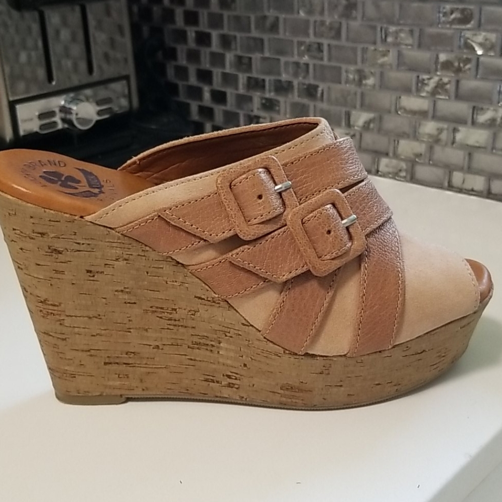 Wedge Heel Open Toed Sandals. - Picture 6 of 9